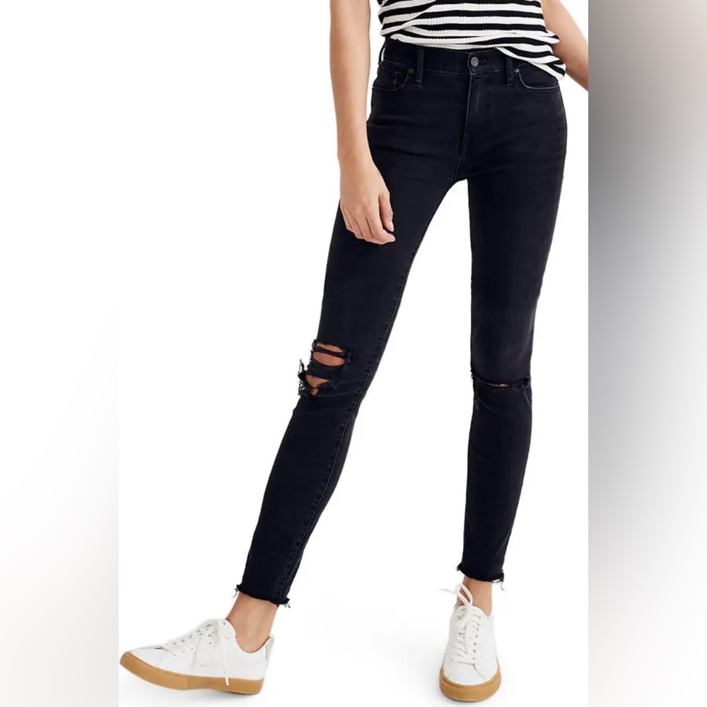 Madewell 9" High Rise Skinny Jeans in Black Sea wash